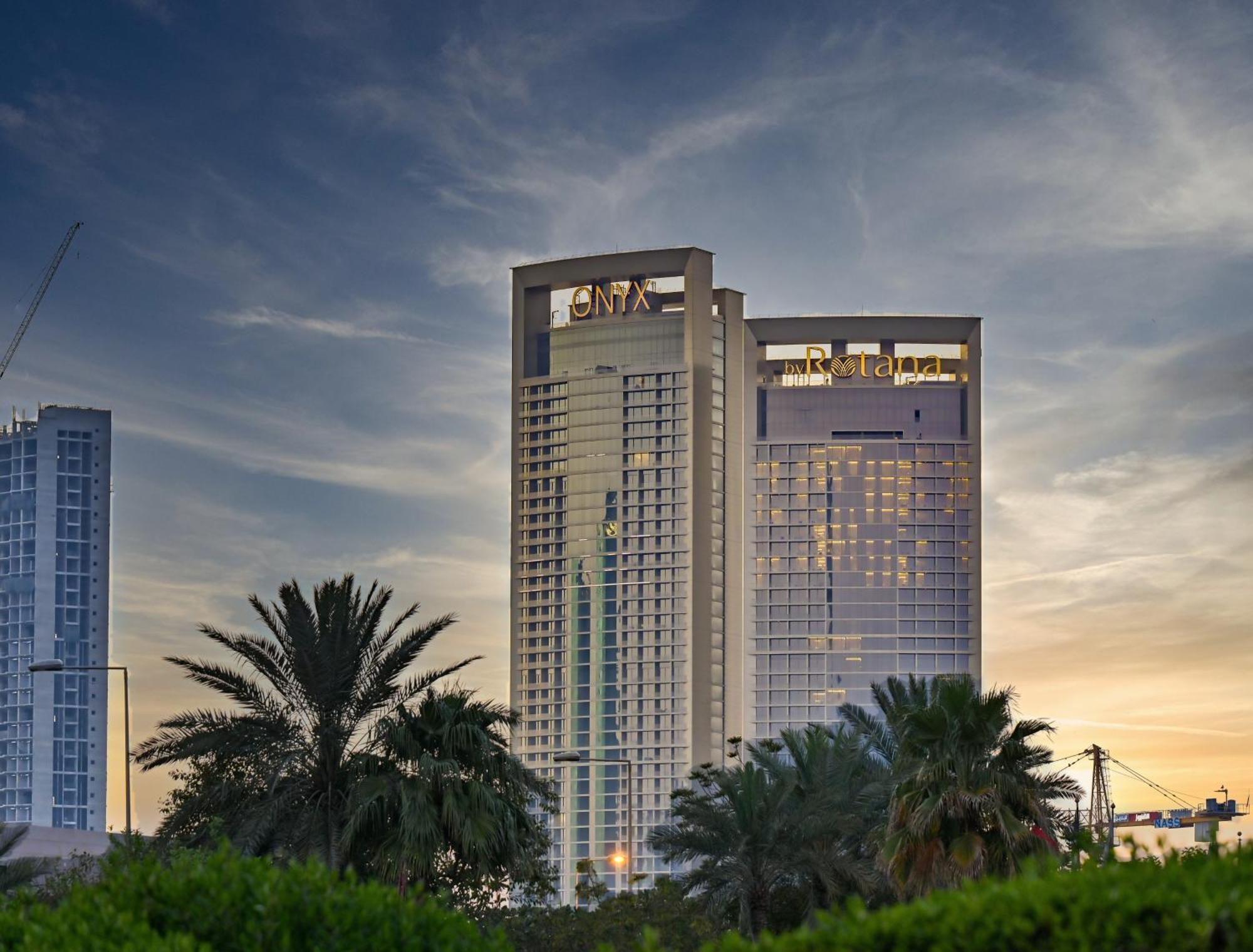 Hotel Onyx Rotana Manama Zewnętrze zdjęcie The hotel in 2016