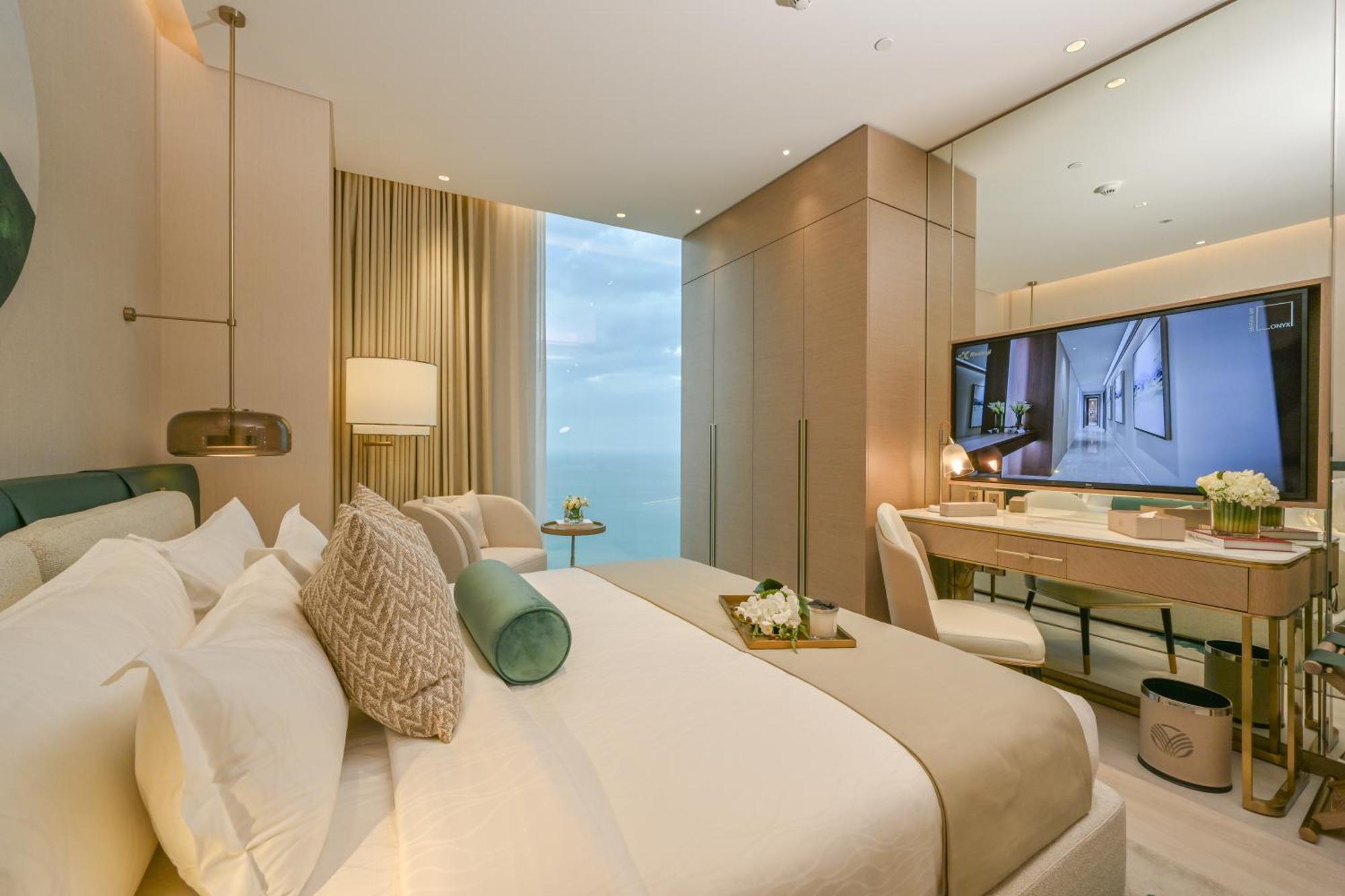 Hotel Onyx Rotana Manama Zewnętrze zdjęcie A bedroom at the Ritz-Carlton, DIFC